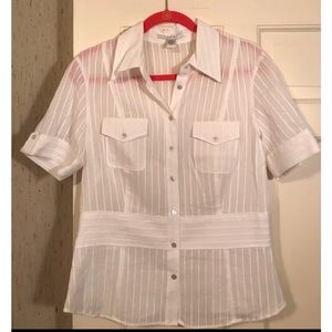 NWOT Laundry by Shelli Segal safari style button down shirt.